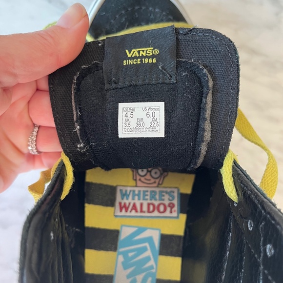 Vans Limited Edition Where's Waldo? Sk8-Hi Big Kid Size 4.5 or Womens Si… - Picture 3 of 16